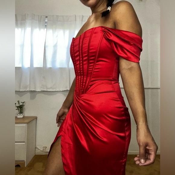 Cocktail dress - Picture 2 of 3